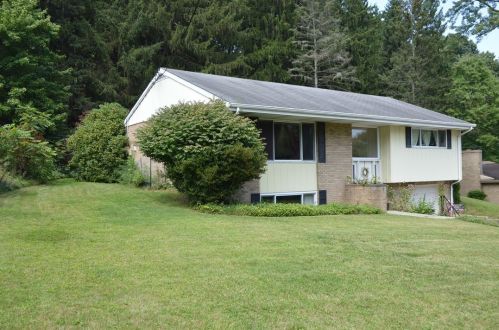 306 Highland Pines Dr, Pittsburgh, PA 15237-2023