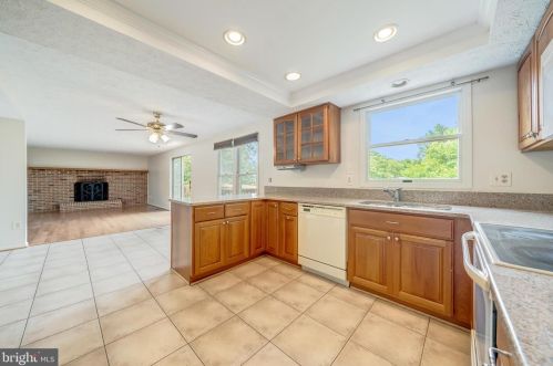 1304 Cold Harbor Ct, Herndon VA 20170-2018 exterior