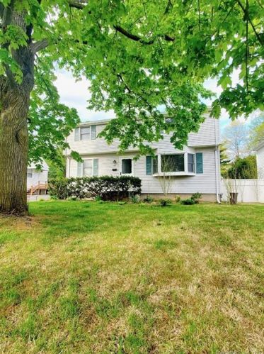 140 Waterbury Ave, Stamford, CT 06902-3515