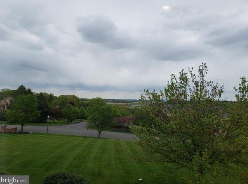 4260 Wyndemere Cir, Schnecksville PA  18078-3527 exterior