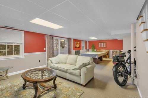 24 Cleveland St, Plainville CT  06062-1227 exterior