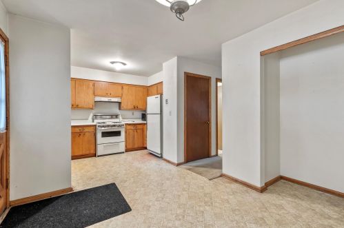 9839 Beloit Rd, Milwaukee WI 53227-4234 exterior