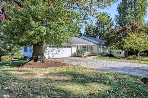 131 Forest Ave, Swatara, PA 17033-2021