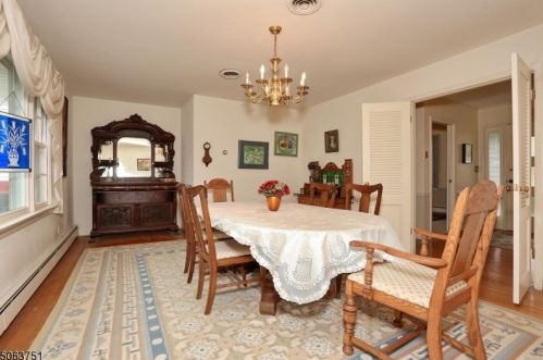 574 Curran Pl, Franklin Lakes, NJ 07417-2410