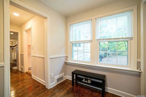 25 Ascot Rdg, Great Neck NY  11021-2900 exterior