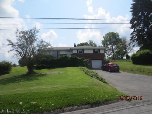 92 Mellon Ave, Patton, PA 16668-4916