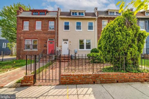 459 15th St, Washington, DC 20003-3004