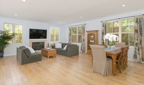 121 Blaze, Irvine CA  92618-1507 exterior