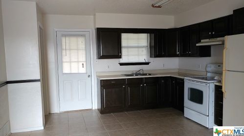 326 Muehl Rd, Seguin TX  78155-7729 exterior