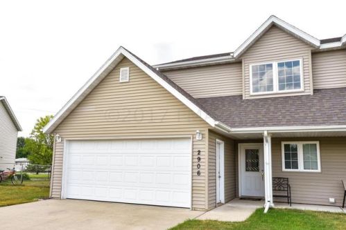 2906 7th Ave, Moorhead MN  56560-2566 exterior