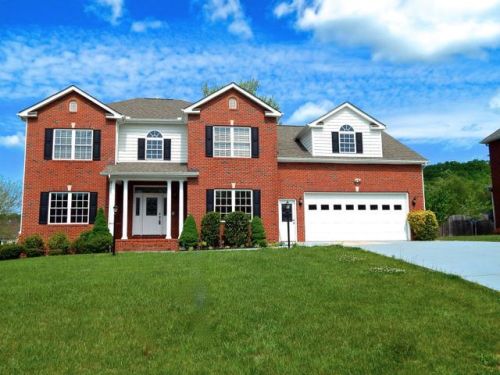 1505 Paxton Dr, Knoxville, TN 37918-8026