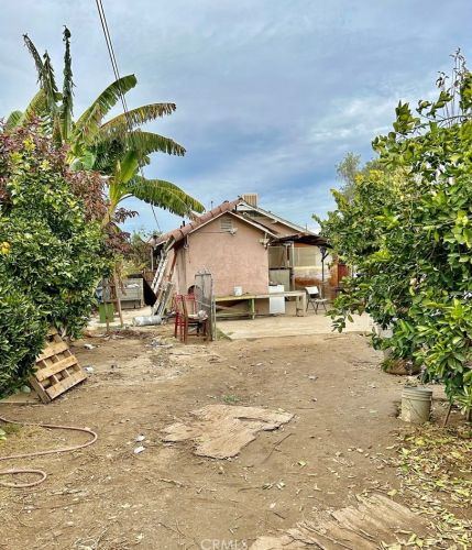 1429 Monterey St, Bakersfield, CA 93305-4727