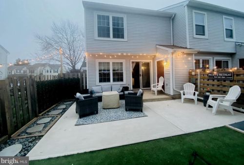 22 Van Horn Pl, Southampton PA  18966-2667 exterior