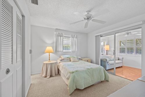 809 Meadowlark Ln, Delray Beach FL  33445-1853 exterior