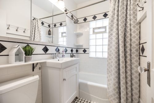 1848 Underwood Ave, Milwaukee WI 53213-2236 exterior