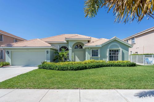 5625 Marseilles Port Ln, Boynton Beach, FL 33472-2463