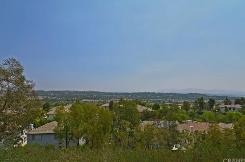 24306 Foxglove Pl, Santa Clarita CA  91354-4922 exterior