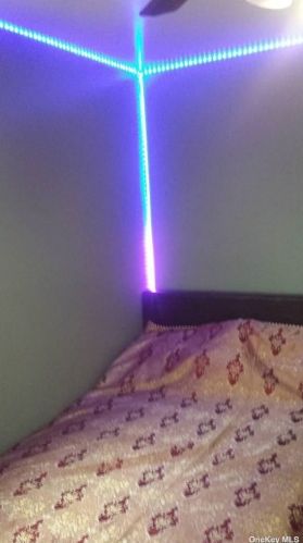 395 Oakland Ave, Central Islip NY  11722-2013 exterior