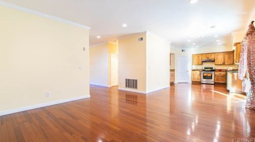 15728 Leadwell St, Van Nuys CA 91406-2537 exterior