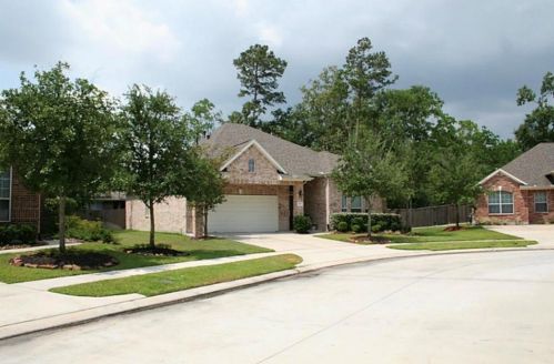 10206 Dover Fls Ct, Humble TX  77338-2844 exterior