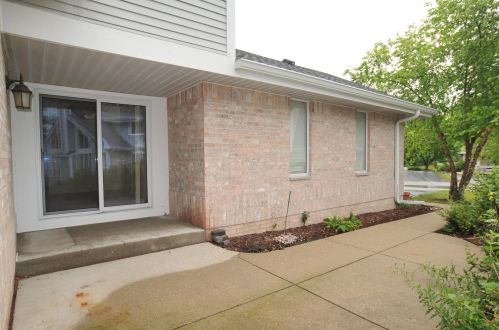 3170 Waterford Ct, Waukesha WI  53151-9530 exterior