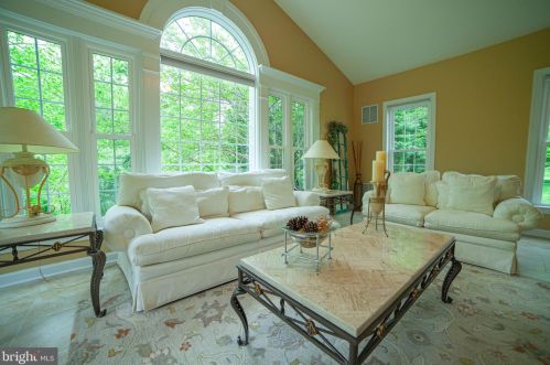 17 Maple Ln, Glen Mills PA  19342-2250 exterior