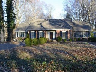 324 Raintree Dr, Hendersonville, TN 37075-5211