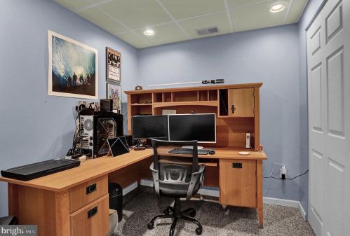 49 Cardinal Dr, Hanover PA 17331-9790 exterior