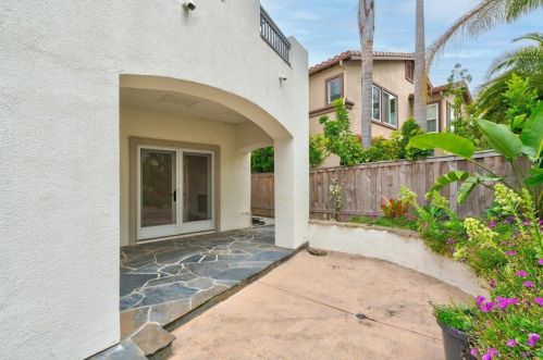 7437 Magellan St, Carlsbad CA  92011-5412 exterior