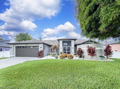 2522 38th St, Cape Coral, FL 33914-4807