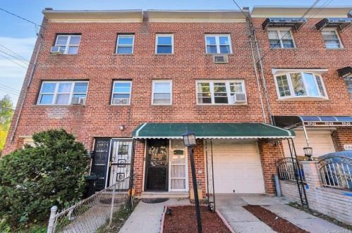 3003 Wickham Ave, Bronx, NY 10469-3217