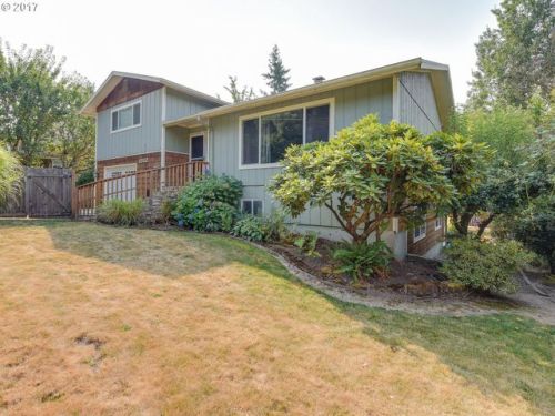 1312 Roberts Dr, Damascus OR  97080 exterior