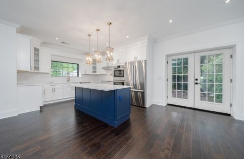 56 Sunset Trl, Parsippany NJ  07834-1138 exterior