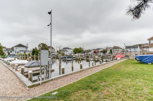 28 Pier, Bricktown NJ  08723-4703 exterior