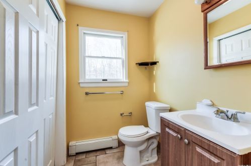 12 Ramblewood Rd, Shoreham NY  11786-2300 exterior