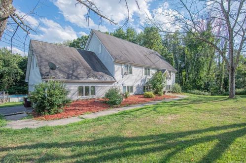 34 Fair Oaks Rd, Middletown, NY 10940-6279
