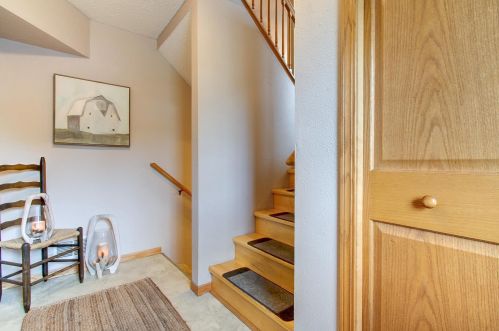 1310 Trail Dr, Faribault, MN 55021-7069