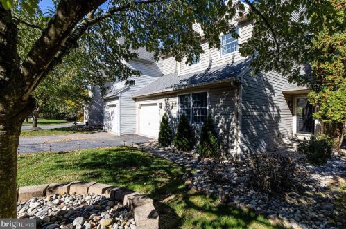1916 Deer Path Rd, Harrisburg, PA 17110-3918