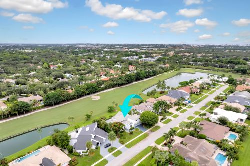 3899 Live Oak Blvd, Delray Beach FL  33445-7054 exterior