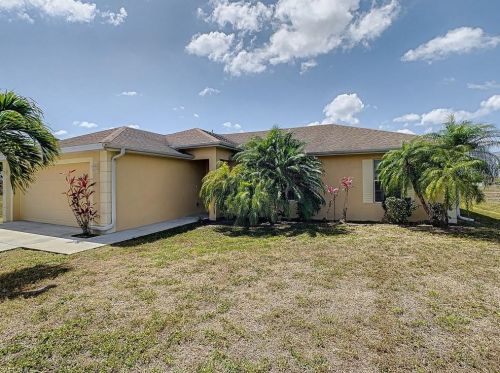 926 5th Pl, Cape Coral, FL 33990-2828