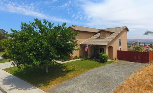 15790 Half Moon Dr, Lake Elsinore, CA 92530-2400