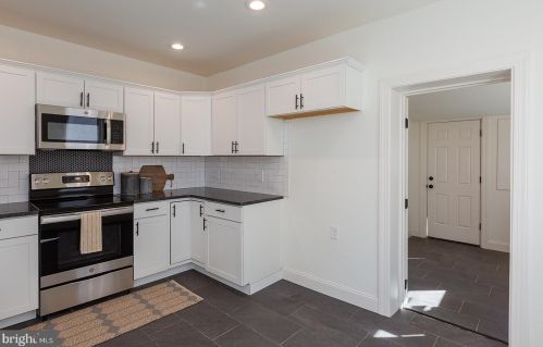 24 New St, Lancaster PA  17602-2047 exterior