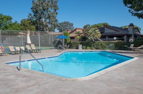 3683 Via Pacifica Walk, Oxnard CA  93035-2224 exterior