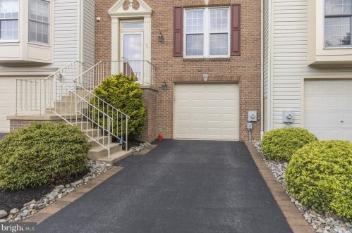 129 Attic Ct, Wilmington, DE 19808-1137