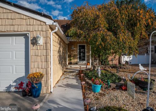 106 Moorage Ave, Berkeley Township NJ  08721-1879 exterior