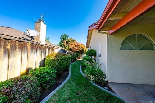 508 Heatherwood Dr, Madera CA  93637-2744 exterior