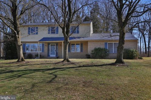946 Anders Rd, Lansdale, PA 19446-5420