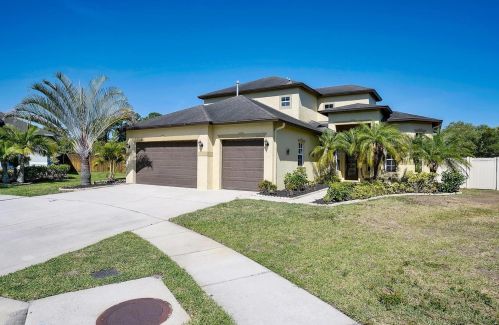 7301 Carrington Oaks Ln, Ruskin, FL 33572-1735