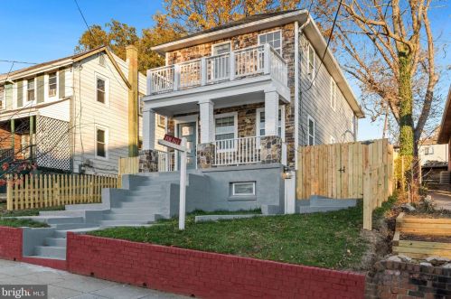 825 48th St, Washington, DC 20019-3609