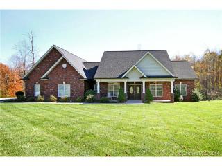 152 Cedar Lake Dr, Statesville, NC 28625-1933